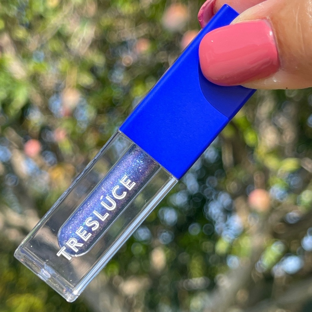TRESLUCE’BY Becky G Forever Brillante Metallic Eyeshadow In Sapphire Blu…